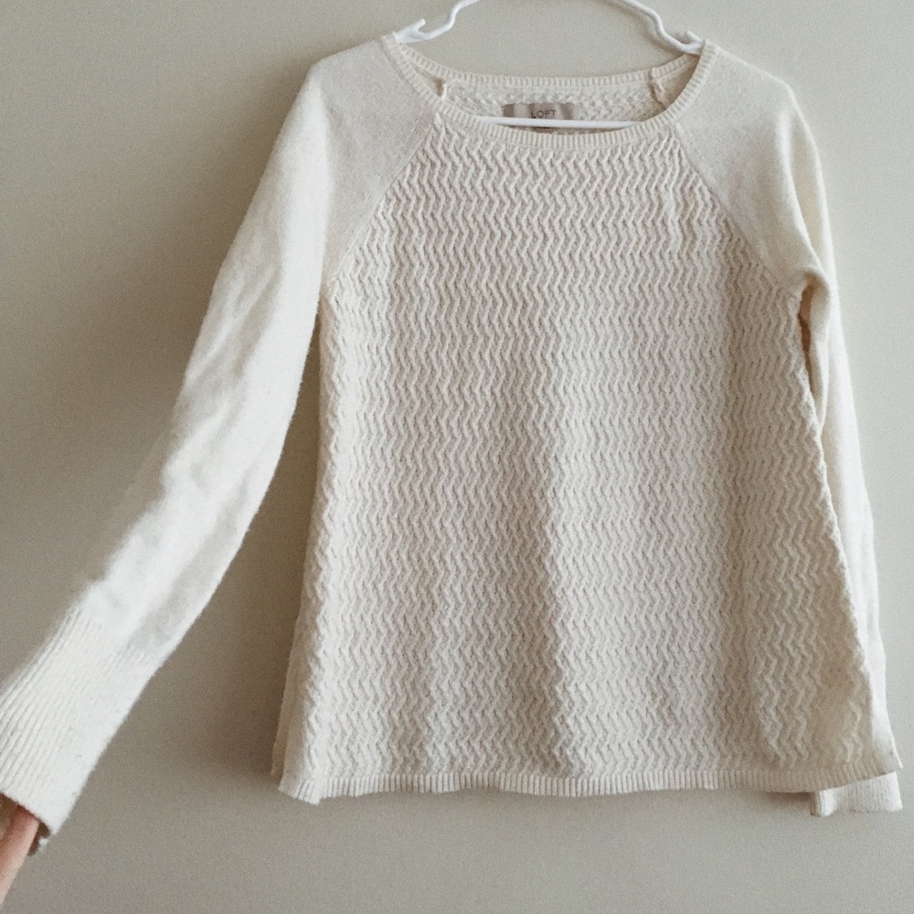 LOFT// Small Cream Chevron Sweater EUC